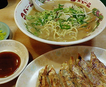 食べたくなるなるこってりラーメン